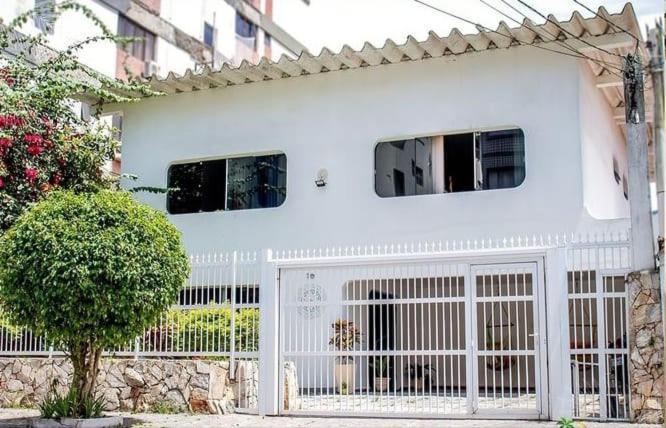 Хостел Perola House Гуаружа Экстерьер фото