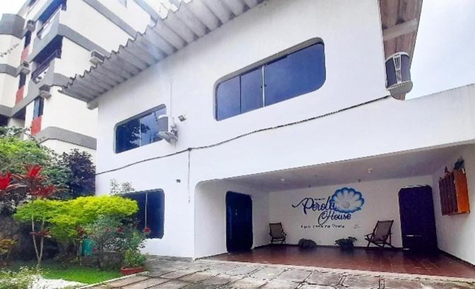 Хостел Perola House Гуаружа Экстерьер фото